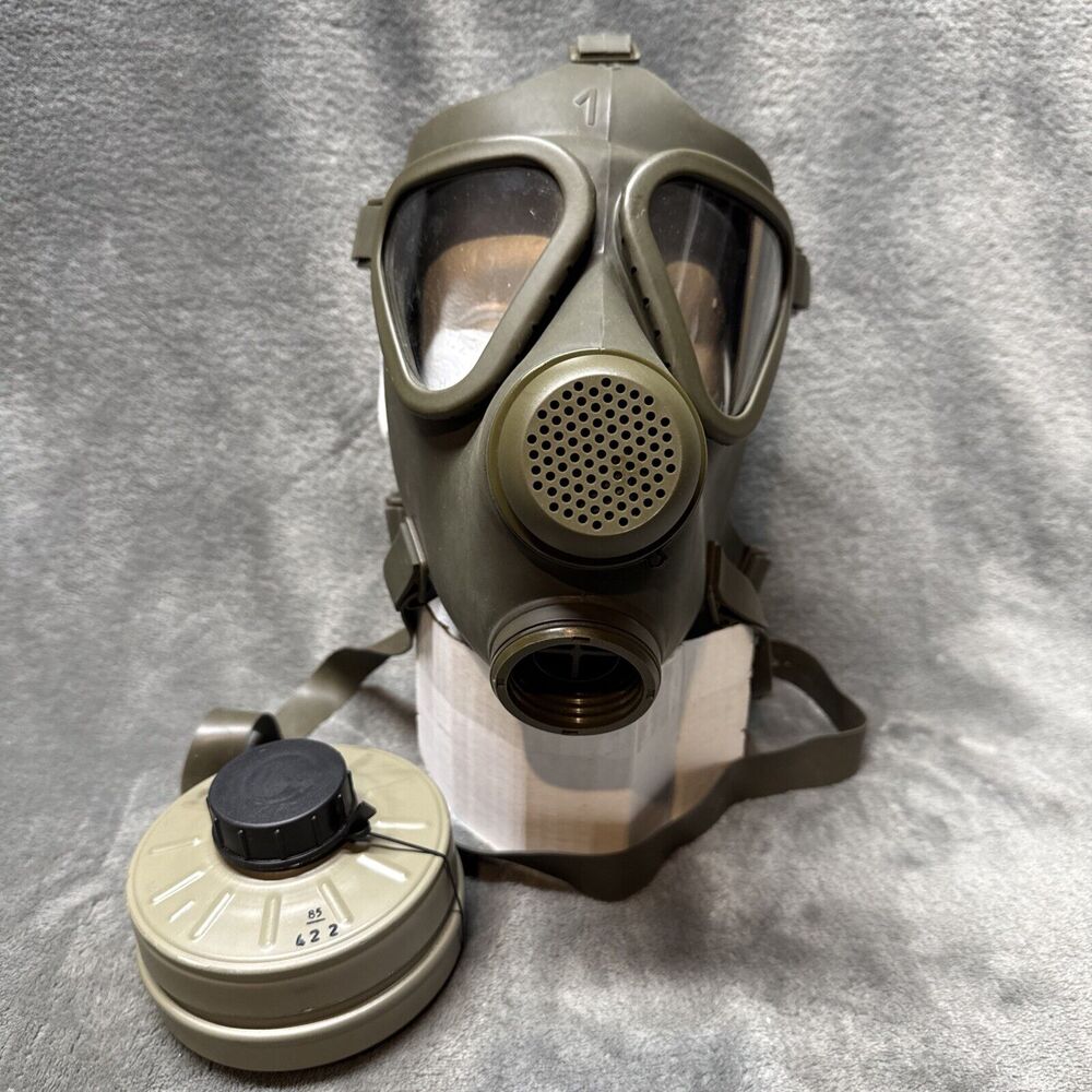Vintage‎ Auer Rubber Gas Mask With New Cartridge Never Used Military Decor